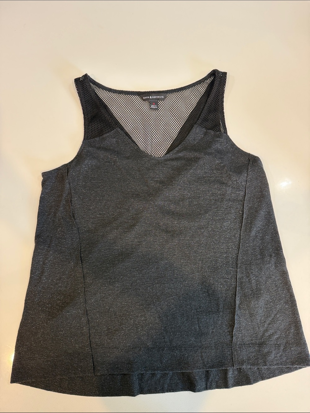 Rock & Republic Linen Blend Mesh Accent V-Neck Activewear Tank Top Gray Black M